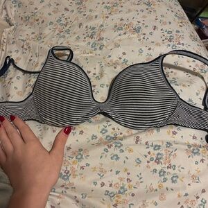 Tommy Hilfiger Push Up Plunge 32 B Bra.